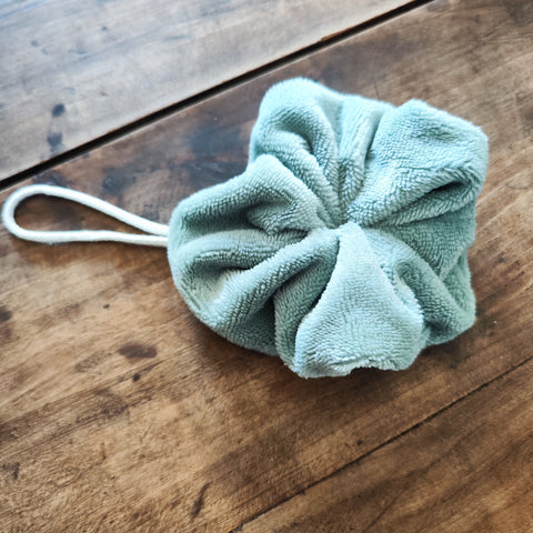 Une Fleur de douche pour se laver sous la douche en prenant soin de soi