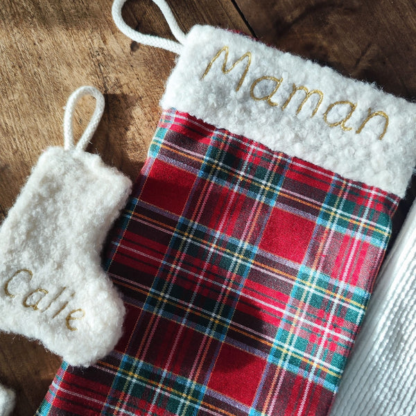 Chaussettes de Noël personnalisées – Décoration et Cadeaux au Pied du Sapin